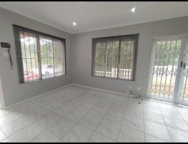2 BEDROOM APARTMENT FOR SALE IN DAWNCLIFFE